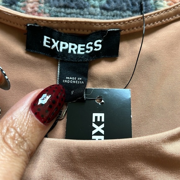 Express Sleeveless Bodysuit - Picture 2 of 8